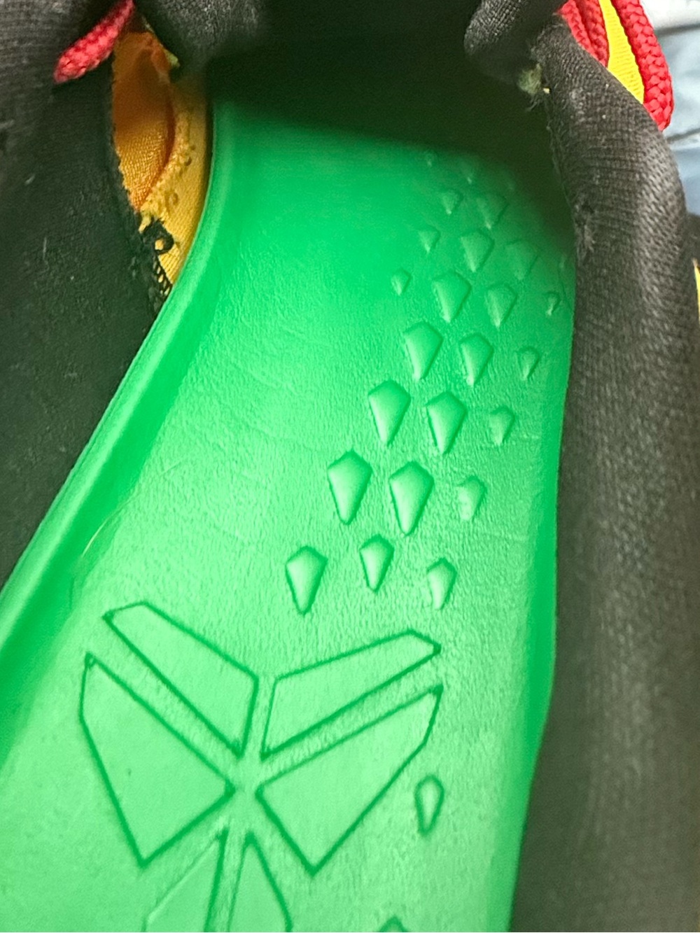 Nike Kobe 9 EM Bruce Lee OG🔥🔥🔥 - Picture 13 of 13
